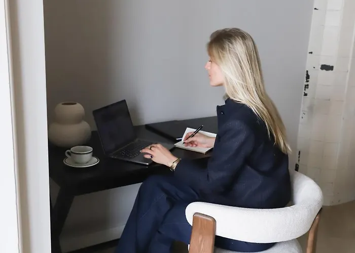 Dam - Boutique Hotel *